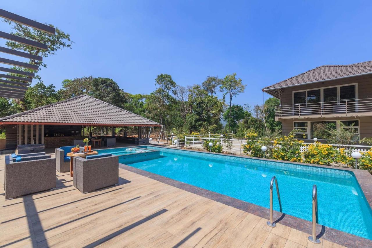 Coffee & Mist Luxury Villa- Comp Breakfast, Pool, Lounge, And Coffee Estate By Stayvista 马迪凯里 外观 照片