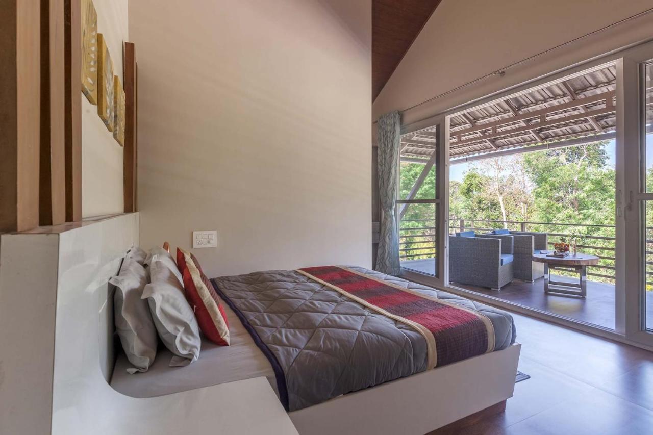 Coffee & Mist Luxury Villa- Comp Breakfast, Pool, Lounge, And Coffee Estate By Stayvista 马迪凯里 外观 照片