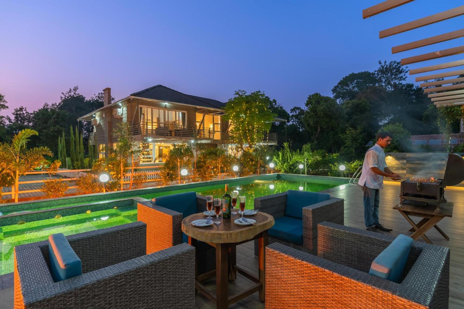 Coffee & Mist Luxury Villa- Comp Breakfast, Pool, Lounge, And Coffee Estate By Stayvista 马迪凯里 外观 照片